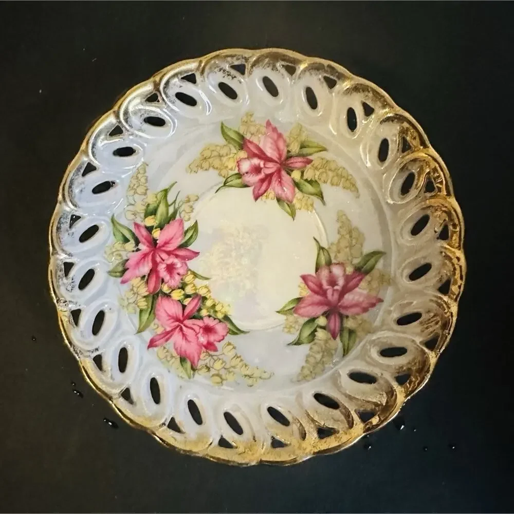 Royal Halsey Porcelain Plate Pierced Rim Floral Pink Flowers Gold Trim Japan